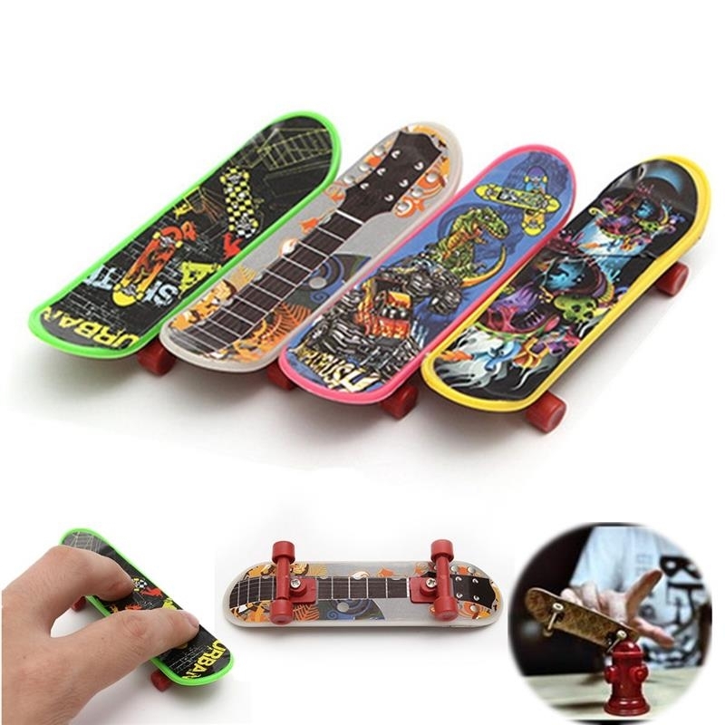 5X Mini Finger Skate Jeu à Doigt 9cm Skateboard Jouet Enfant 3A+ Porte-clés